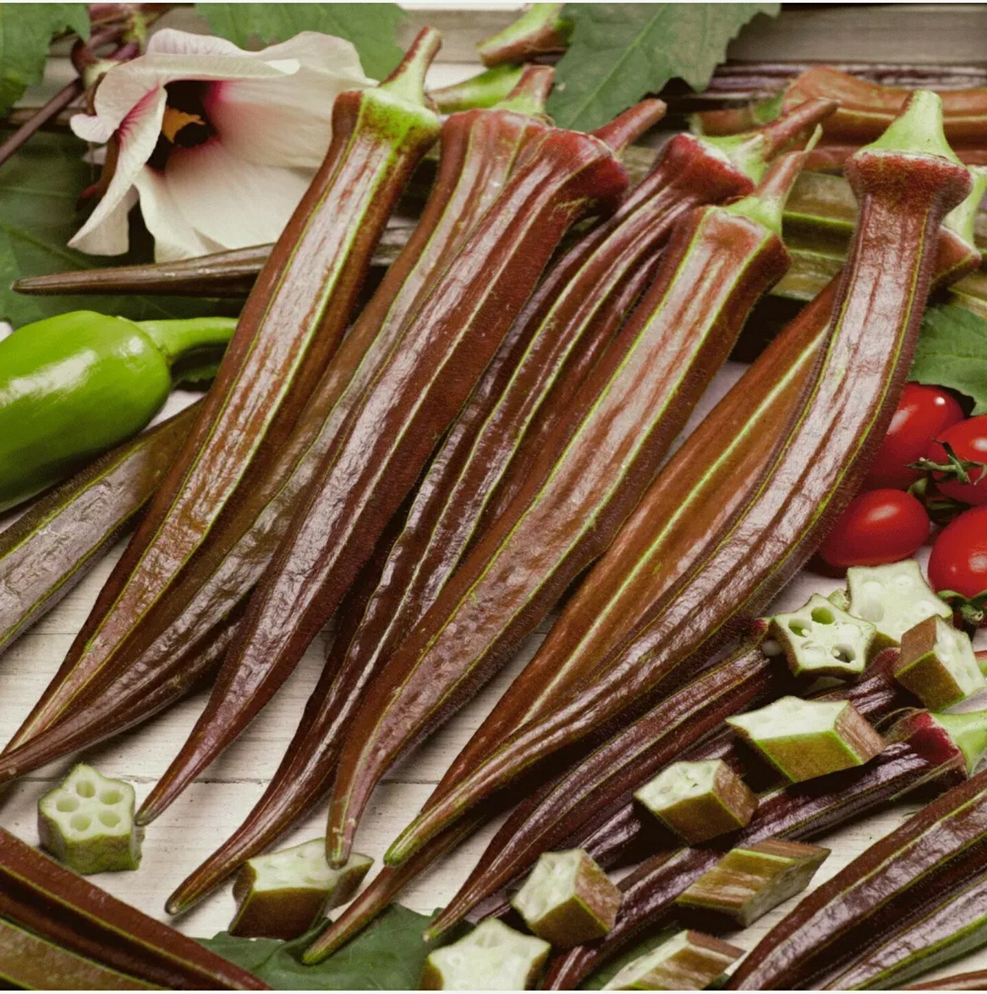 25+ Red Burgundy Okra Seeds (Abelmoschus Esculentus)